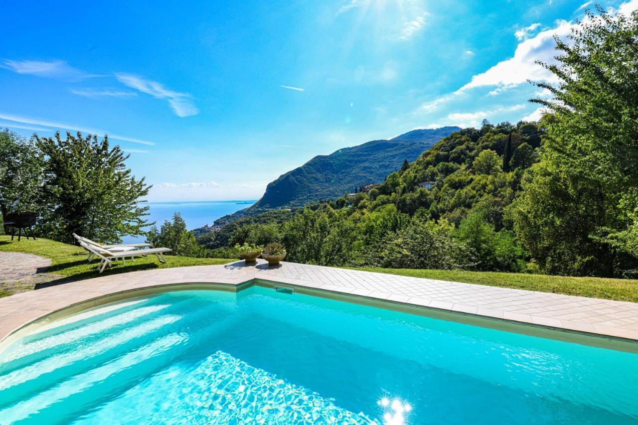Malga Mary Villa Тиняле Екстериор снимка